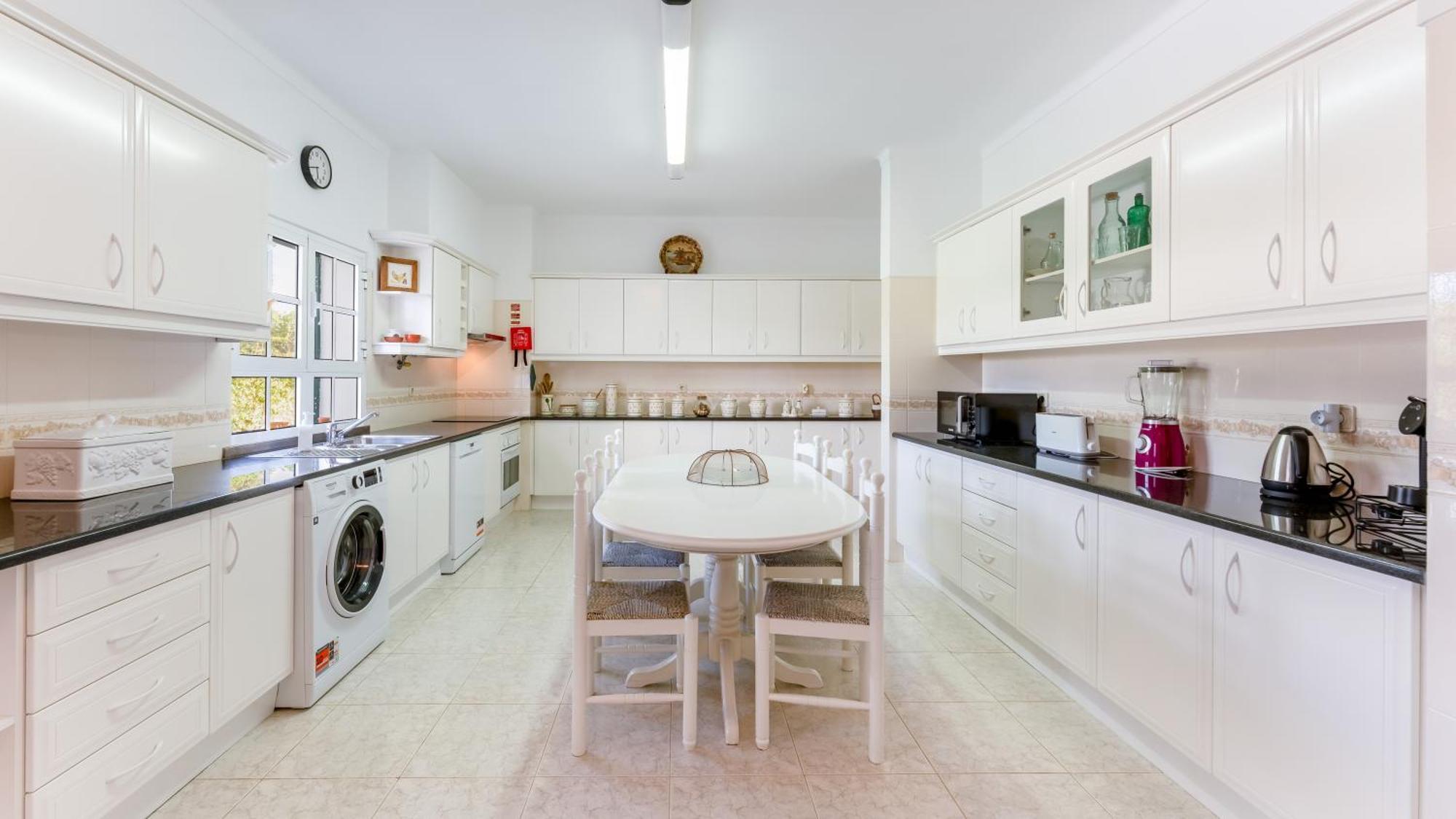 Sunny & Calm 4 Bdr House W/ Pool By Lovelystay Santo Estevao  Esterno foto