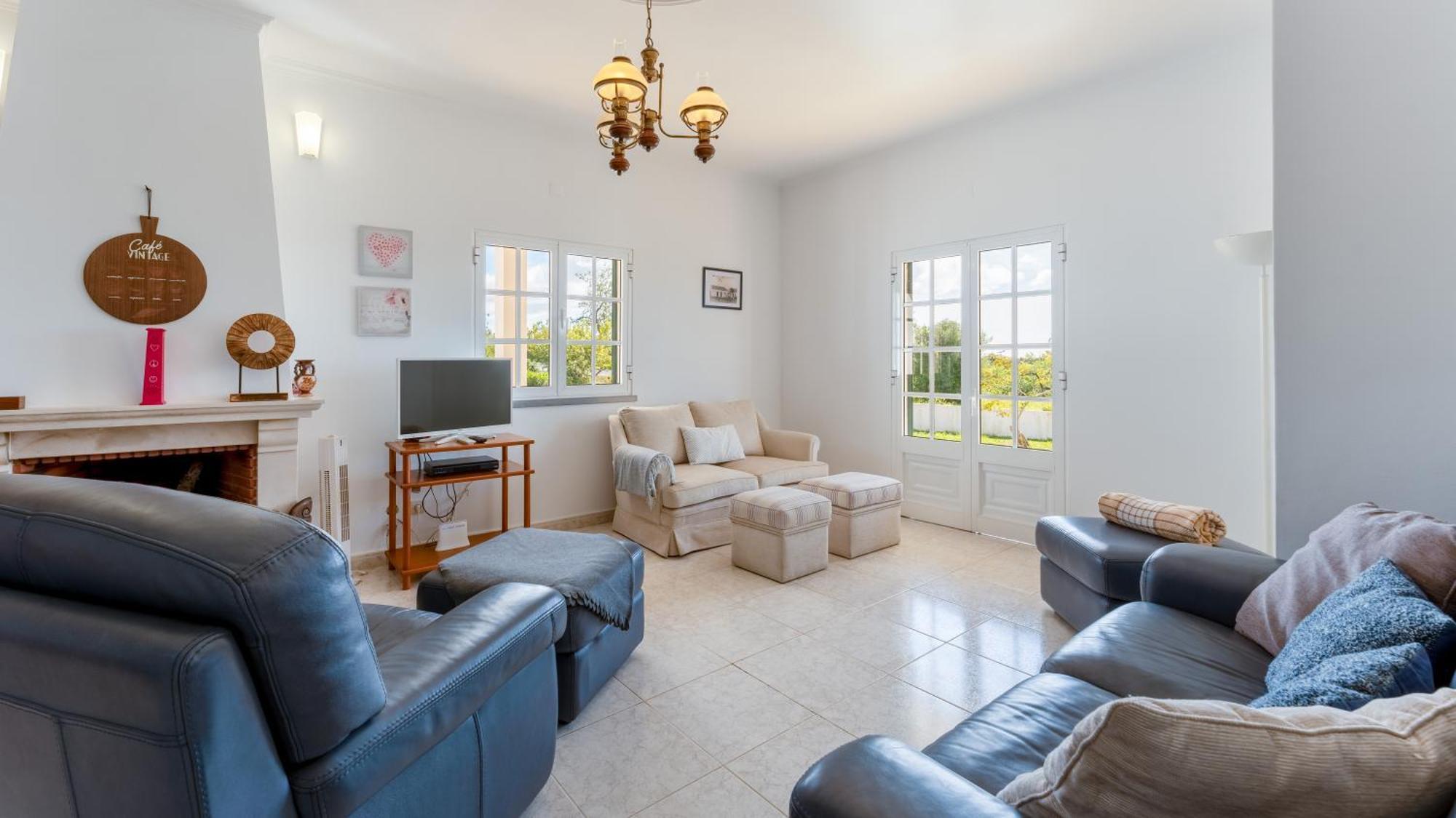 Sunny & Calm 4 Bdr House W/ Pool By Lovelystay Santo Estevao  Esterno foto